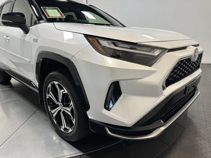 2023 Toyota RAV4 Prime XSE photo 1