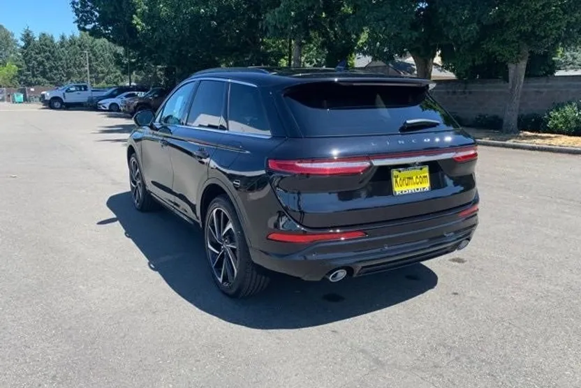 2025 Lincoln Corsair Grand Touring photo 1