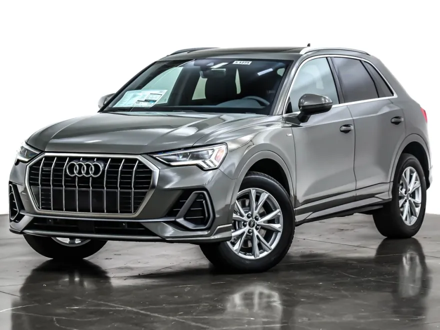 2025 Audi Q3 45 TFSI S line Premium photo 1