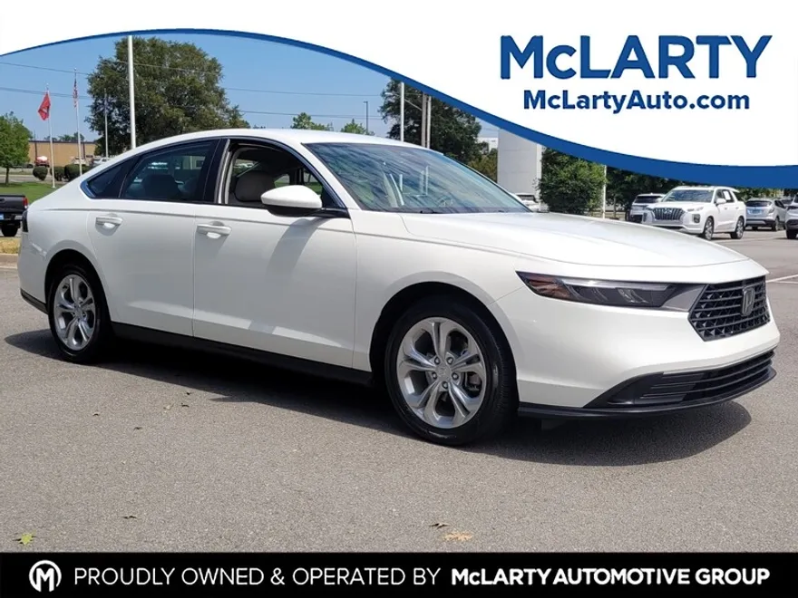 2024 Honda Accord LX photo 1