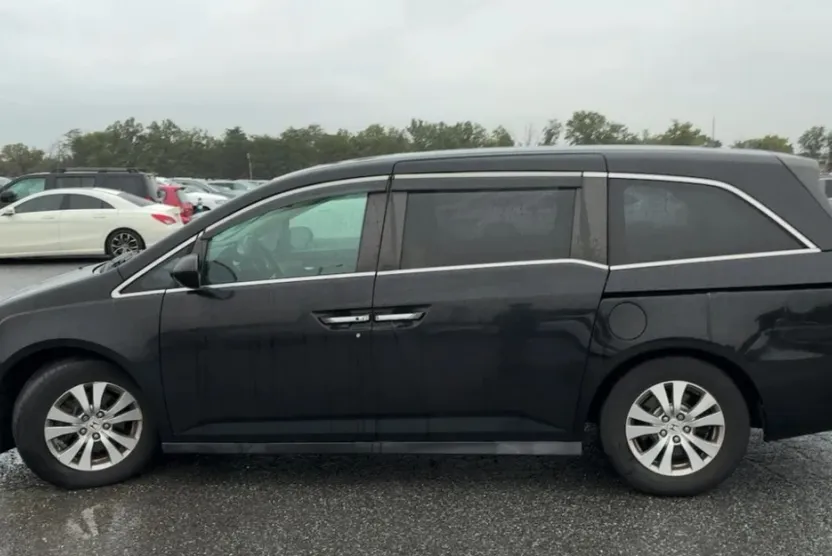 2014 Honda Odyssey EX-L photo 1