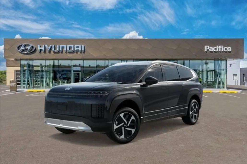 2026 Hyundai Ioniq SE photo 1