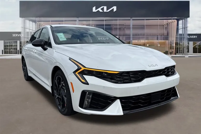 2026 Kia K5 GT-Line photo 1