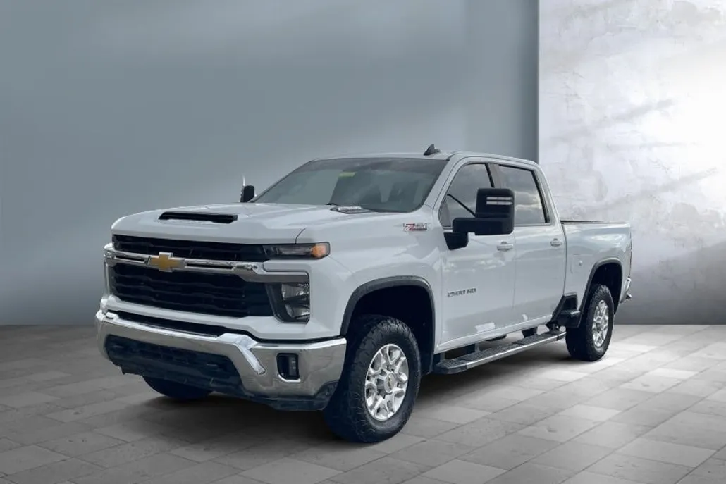 2024 Chevrolet Silverado 2500HD LT photo 1