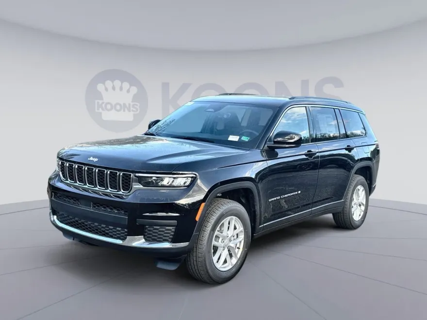 2025 Jeep Grand Cherokee Laredo photo 1