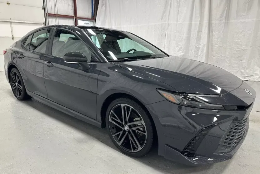 2025 Toyota Camry XSE photo 1