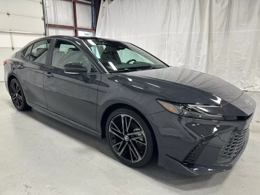 2025 Toyota Camry XSE photo 1