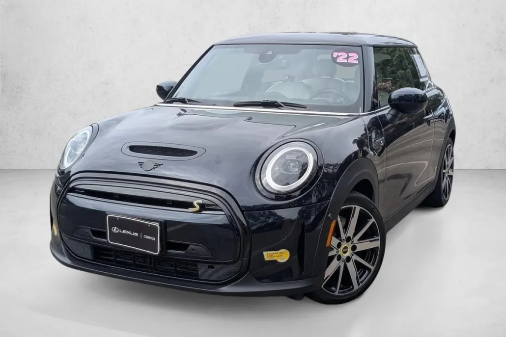 2022 Mini Cooper Hardtop SE photo 1