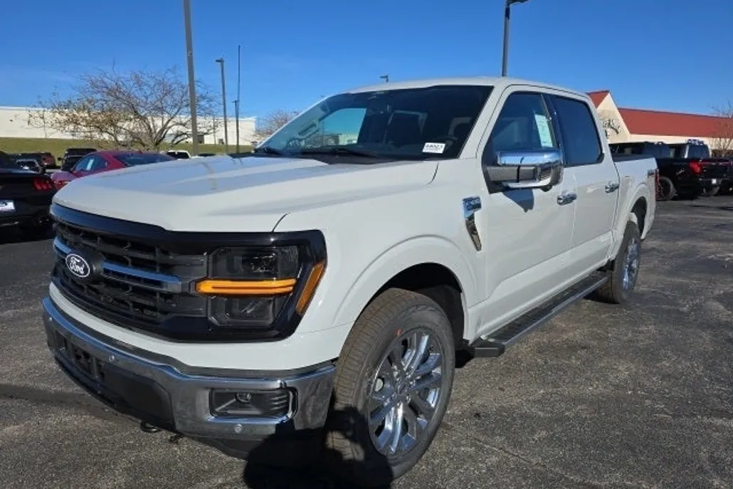 2024 Ford F-150 XLT photo 1