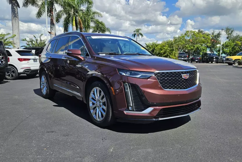 2023 Cadillac XT6 Premium Luxury photo 1
