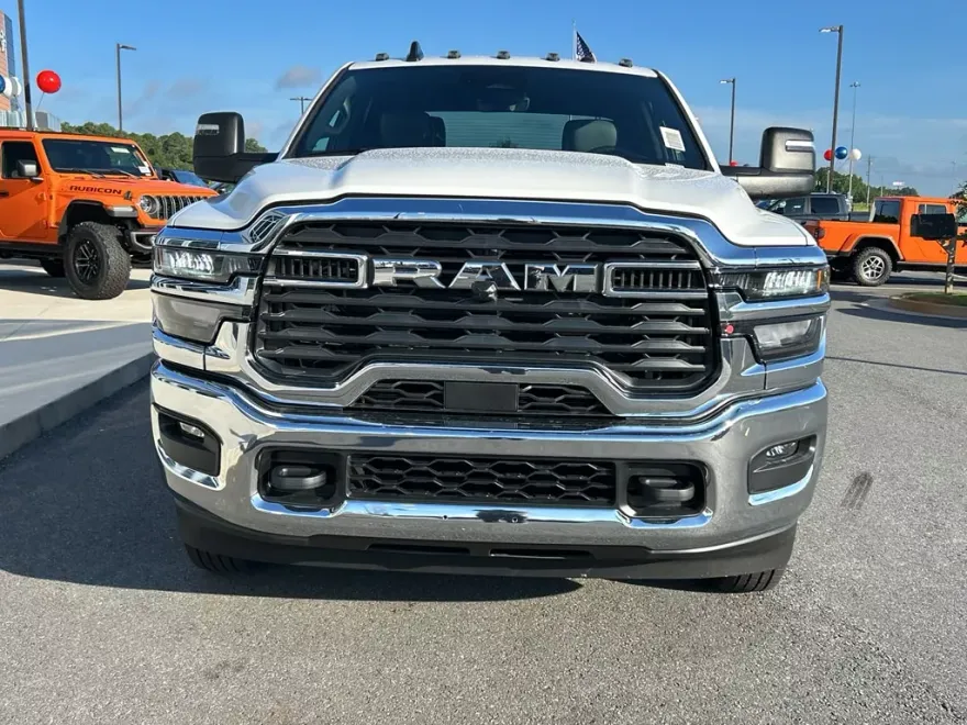 2025 Ram 3500 Tradesman photo 1