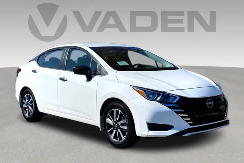 2024 Nissan Versa 1.6 S photo 1