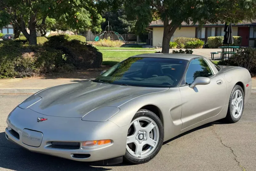 1999 Chevrolet Corvette Coupe photo 1