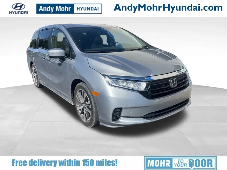 2024 Honda Odyssey Touring photo 1