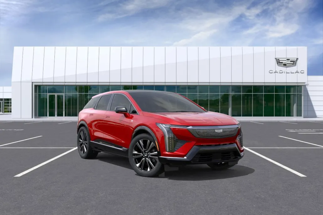 2025 Cadillac Optiq Luxury photo 1