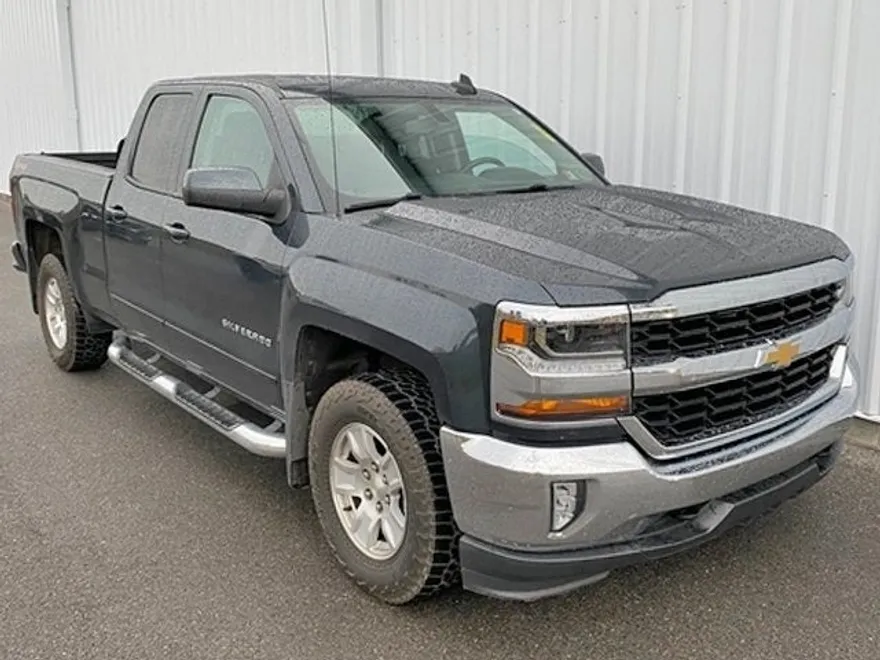 2017 Chevrolet Silverado 1500 LT1 photo 1