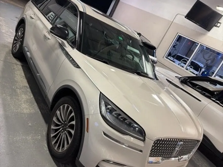 2022 Lincoln Aviator Reserve photo 1