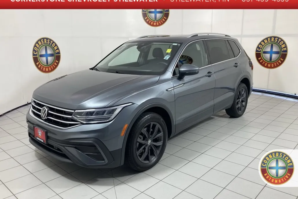 2022 Volkswagen Tiguan SE photo 1