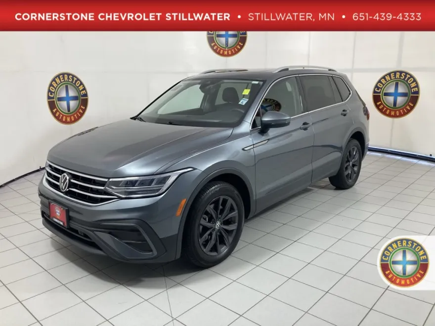 2022 Volkswagen Tiguan SE photo 1
