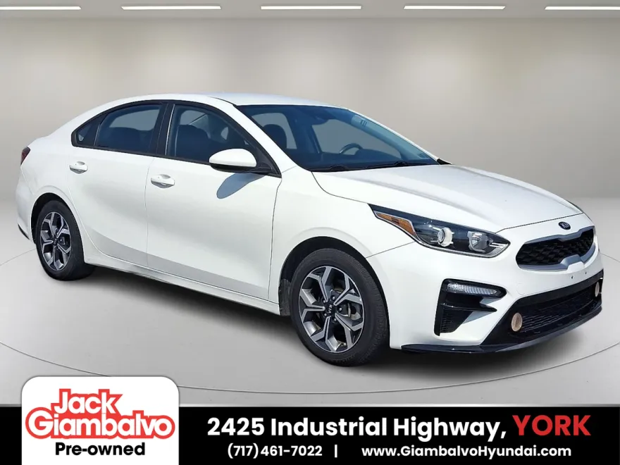 2021 Kia Forte LXS photo 1