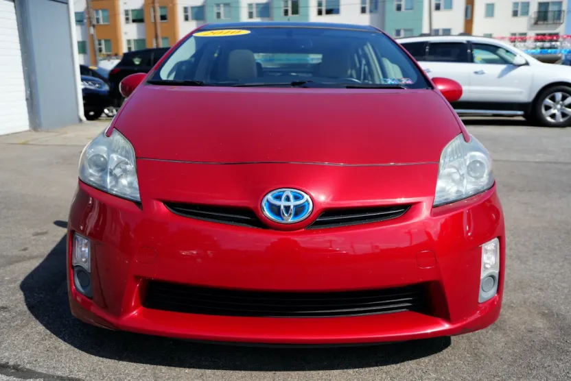 2010 Toyota Prius Two photo 1
