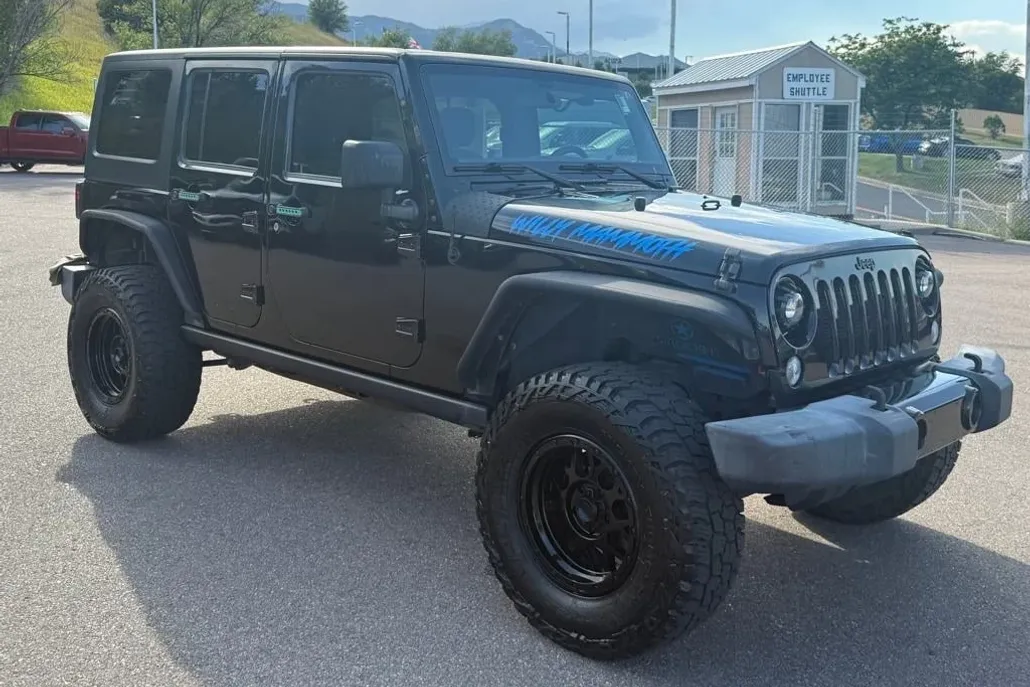 2017 Jeep Wrangler Unlimited Willys photo 1