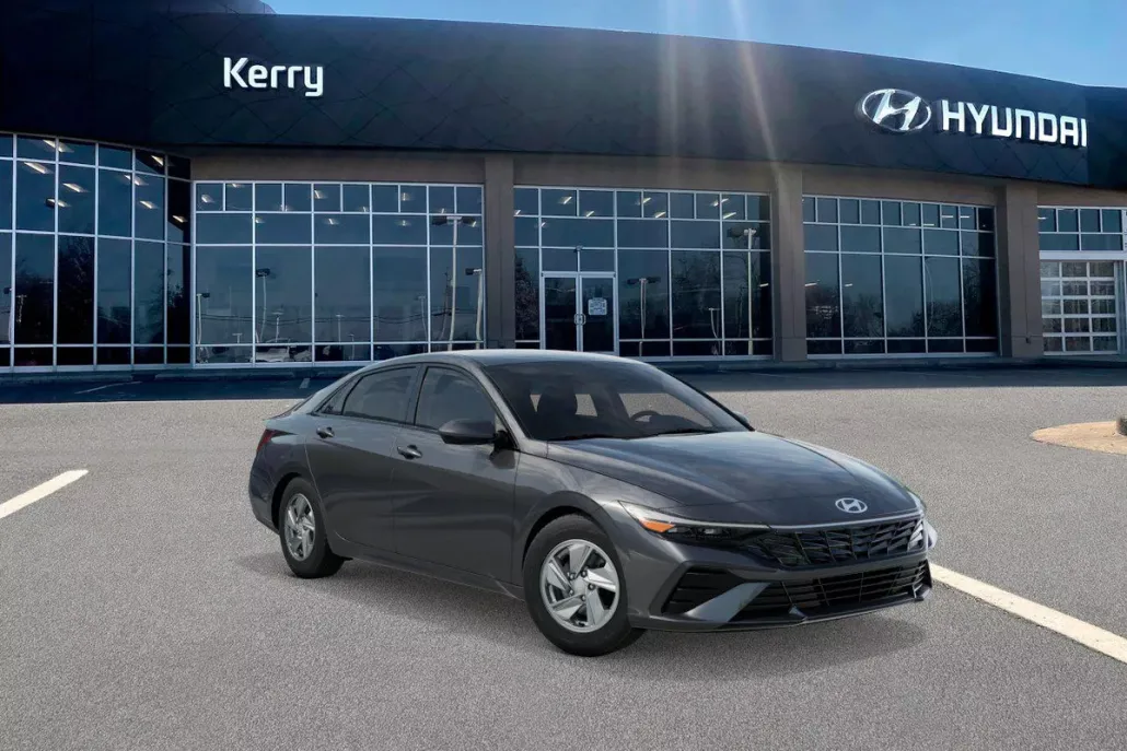 2025 Hyundai Elantra SE photo 1