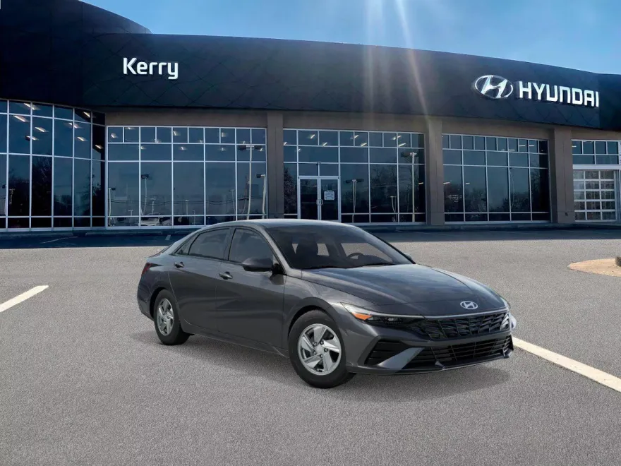 2025 Hyundai Elantra SE photo 1