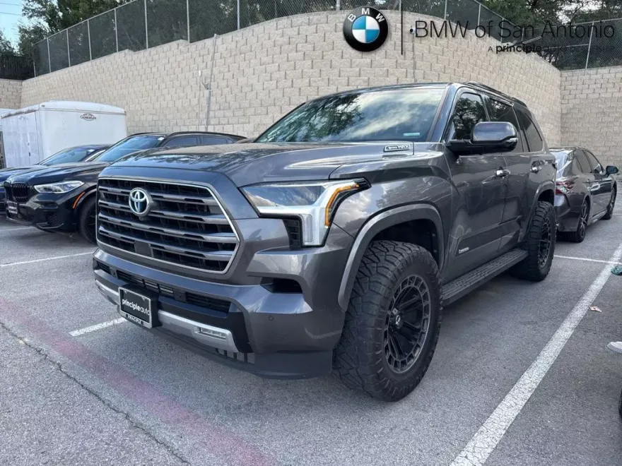 2023 Toyota Sequoia Limited photo 1