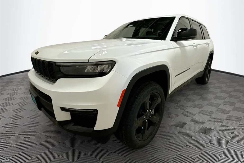 2025 Jeep Grand Cherokee Limited photo 1