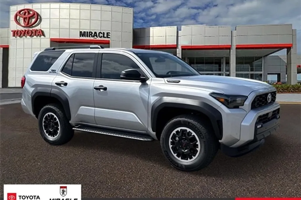 2025 Toyota 4Runner TRD Off-Road photo 1