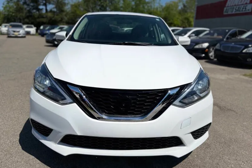 2017 Nissan Sentra SV photo 1