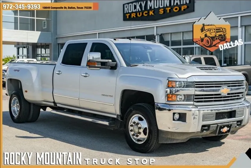 2017 Chevrolet Silverado 3500HD LTZ photo 1