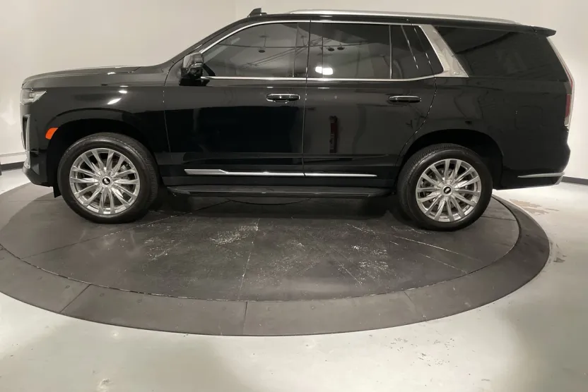 2023 Cadillac Escalade Premium Luxury photo 1