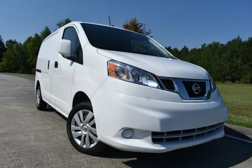 2020 Nissan NV200 SV photo 1