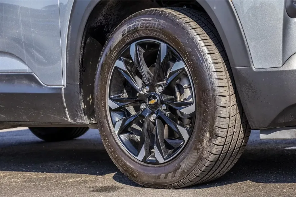 2023 Chevrolet Trailblazer LT photo 1