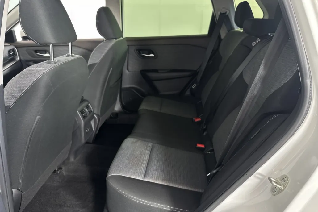 2023 Nissan Rogue SV photo 1