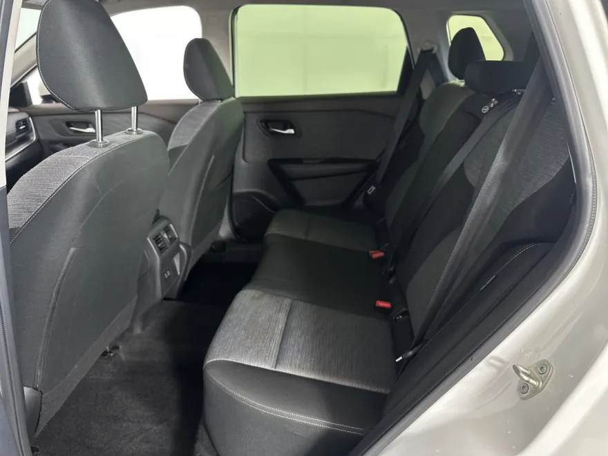 2023 Nissan Rogue SV photo 1
