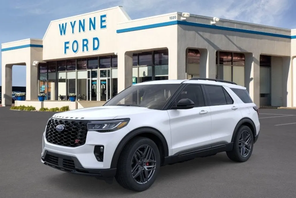 2025 Ford Explorer ST photo 1