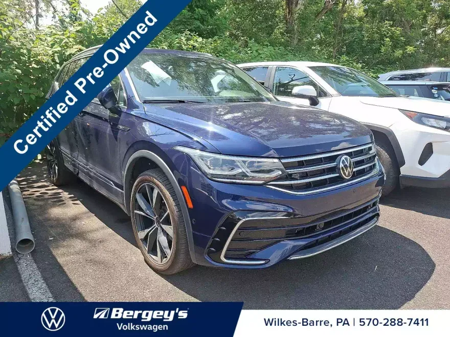 2022 Volkswagen Tiguan SEL Premium R-Line photo 1