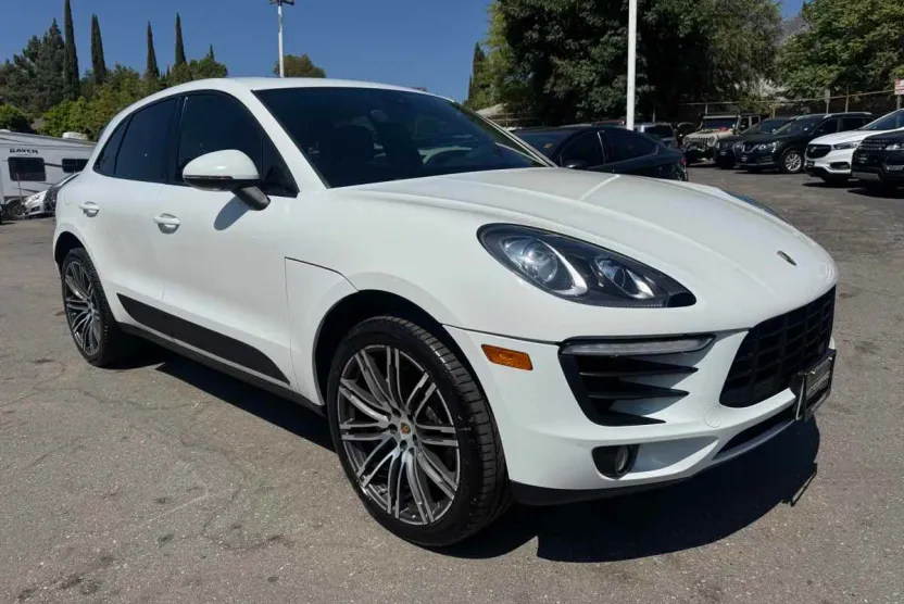 2017 Porsche Macan S photo 1