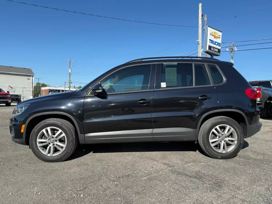 2016 Volkswagen Tiguan R-Line SEL photo 1
