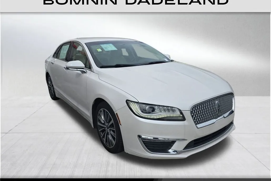 2017 Lincoln MKZ Hybrid Premiere photo 1