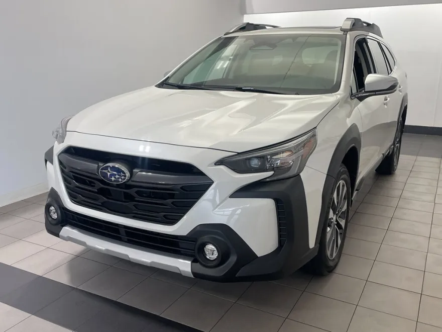 2025 Subaru Outback Touring XT photo 1