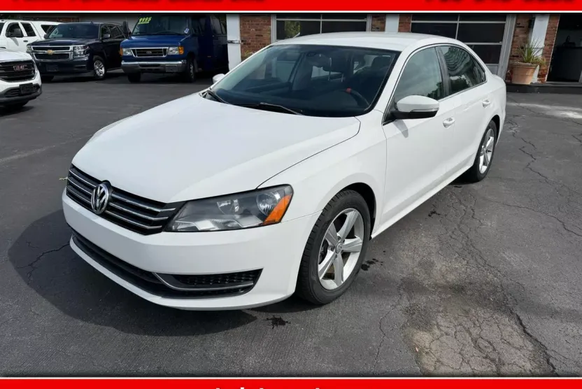 2013 Volkswagen Passat SE photo 1