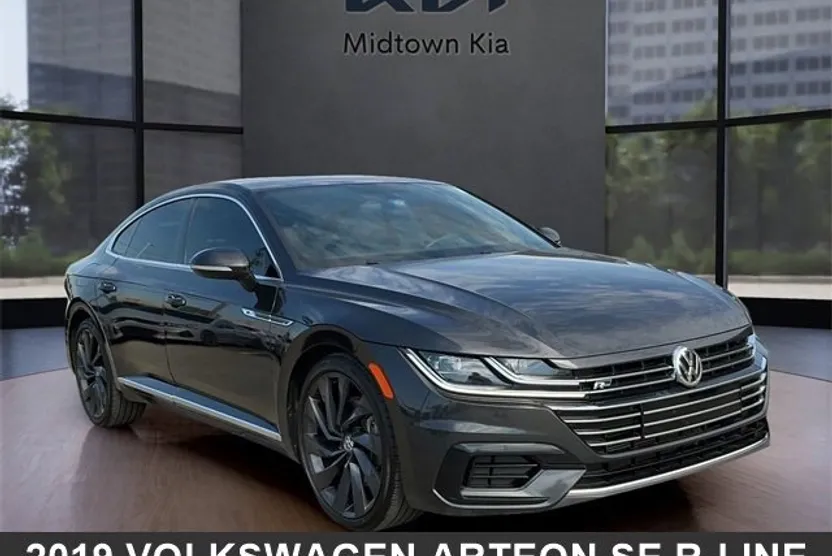 2019 Volkswagen Arteon SE R-Line photo 1