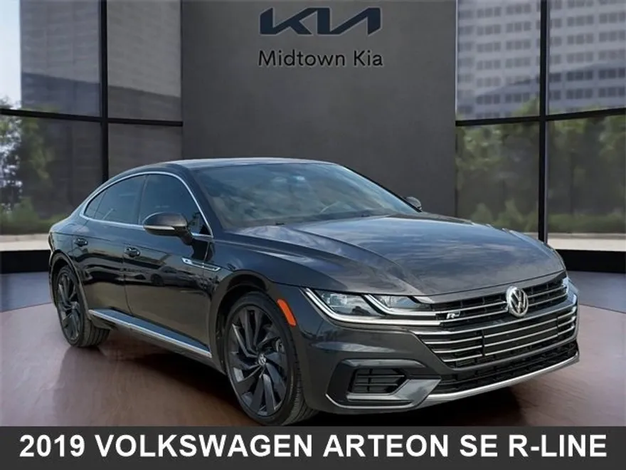2019 Volkswagen Arteon SE R-Line photo 1