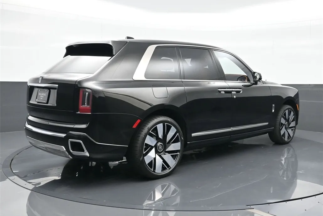 2026 Rolls Royce Cullinan RR photo 1