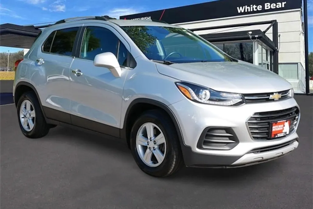2020 Chevrolet Trax LT photo 1