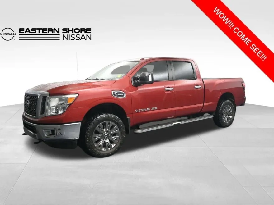 2017 Nissan Titan SV photo 1